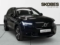 Svart Begagnad 2023 Volvo XC40 Core SUV | 369 500 kr