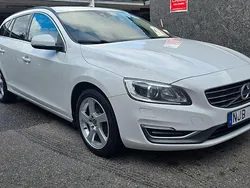 Vit Begagnad 2013 Volvo V60 Momentum Kombi | 79 900 kr (Bra pris)
