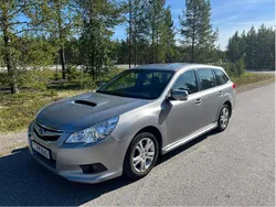 Silver Begagnad 2010 Subaru Legacy Kombi | 34 000 kr (Marknadspris)