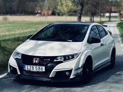 Vit Begagnad 2015 Honda Civic Type R Halvkombi | 225 000 kr