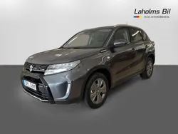 Grå (silky silver metallic) Ny 2025 Suzuki Vitara SUV | 306 700 kr