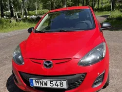 Röd Begagnad 2014 Mazda 2 Halvkombi | 45 000 kr