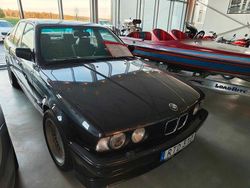 Svart Begagnad 1991 Alpina B10 Sedan | 449 000 kr