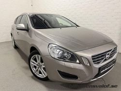 Ljusbrun (lbrun) Begagnad 2011 Volvo V60 Summum Kombi | 99 900 kr (Bra pris)