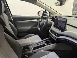 Blå (energy blue) Begagnad 2022 Skoda Enyaq iV SUV | 299 900 kr (Bra pris)