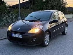Svart Begagnad 2010 Renault Clio R.S. Halvkombi | 42 000 kr (Marknadspris)