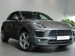 Mörkgrå Begagnad 2017 Porsche Macan SUV | 385 000 kr (Bra pris)