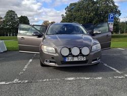 Grå Begagnad 2009 Volvo V70 Momentum Kombi | 38 000 kr (Marknadspris)