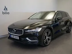 Svart Begagnad 2021 Volvo V60 Inscription Kombi | 379 500 kr (Marknadspris)