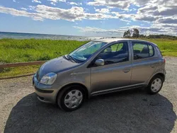 Silver Begagnad 2005 Toyota Yaris Halvkombi | 26 900 kr (Bra pris)