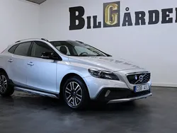 Begagnad 2013 Volvo V40 CC Summum Kombi | 149 900 kr (Marknadspris)