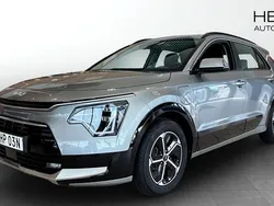Grå (grey) Begagnad 2022 Kia Niro SUV | 279 000 kr (Marknadspris)