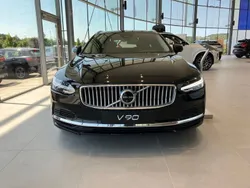 Svart Ny 2024 Volvo V90 Core Kombi | 544 900 kr (Marknadspris)