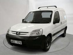 Vit Begagnad 2004 Peugeot Partner Van | 25 000 kr (Marknadspris)