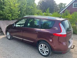 Röd Begagnad 2013 Renault Grand Scénic III Bose Edition Minibuss | 30 000 kr (Superpris)
