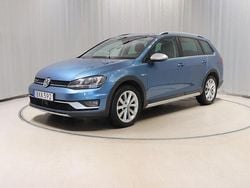 Blå Begagnad 2016 VW Golf Alltrack Kombi | 159 900 kr (Bra pris)