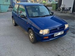 Blå Begagnad 2000 Suzuki Alto Halvkombi | 14 500 kr