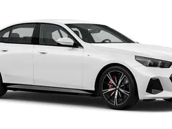 Vit Ny 2025 BMW 520 Comfort Edition Sedan | 682 900 kr