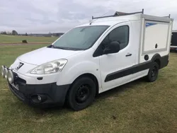 Vit Begagnad 2011 Peugeot Partner Minibuss | 43 000 kr (Marknadspris)