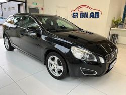 Svart Begagnad 2012 Volvo V60 Kombi | 104 900 kr (Marknadspris)