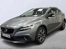 Grå Begagnad 2019 Volvo V40 CC Plus Kombi | 219 900 kr (Marknadspris)