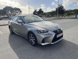 Grå Begagnad 2019 Lexus IS300h Executive Line Sedan | 269 000 kr (Marknadspris)