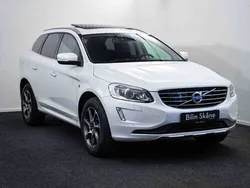 Vit Begagnad 2015 Volvo XC60 Ocean Race SUV | 199 900 kr (Marknadspris)