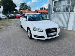 Vit Begagnad 2011 Audi A3 Sportback Attraction Halvkombi | 89 900 kr (Marknadspris)
