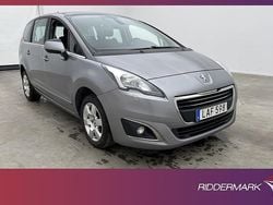 Grå Begagnad 2015 Peugeot 5008 Minibuss | 94 800 kr (Marknadspris)