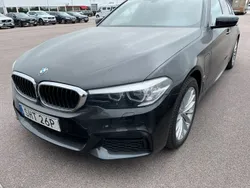 Svart (svart metallic) Begagnad 2020 BMW 530e iPerformance Sedan | 325 000 kr (Superpris)