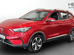 Röd (red) Begagnad 2021 MG ZS Luxury Sedan | 244 900 kr (Bra pris)