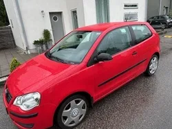 Röd Begagnad 2006 VW Polo Halvkombi | 52 000 kr (Marknadspris)