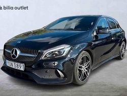 Svart Begagnad 2018 Mercedes A180 Halvkombi | 174 900 kr