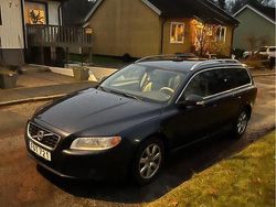 Blå Begagnad 2011 Volvo V70 Summum Kombi | 46 000 kr