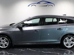 Grå Begagnad 2016 Volvo V60 Summum Kombi | 157 000 kr (Marknadspris)