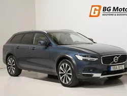 Mörkblå Begagnad 2022 Volvo V90 CC Inscription Kombi | 449 900 kr (Lite dyr)