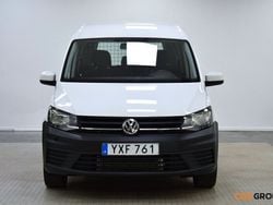 Vit Begagnad 2019 VW Caddy Maxi Life Life Minibuss | 289 900 kr (Dyr)