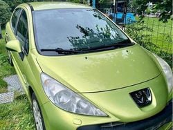 Grön Begagnad 2008 Peugeot 207 Halvkombi | 30 000 kr (Marknadspris)