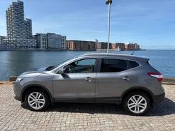 Grå Begagnad 2015 Nissan Qashqai SUV | 119 000 kr (Marknadspris)