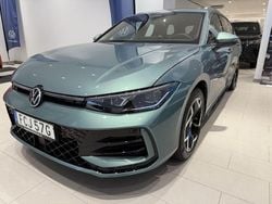 Grön Begagnad 2024 VW Passat R-line Kombi | 494 500 kr