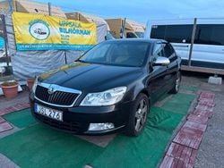 Svart Begagnad 2009 Skoda Octavia Elegance Halvkombi | 47 899 kr (Marknadspris)