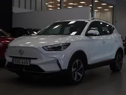 Vit Begagnad 2022 MG ZS Luxury Sedan | 239 900 kr (Superpris)