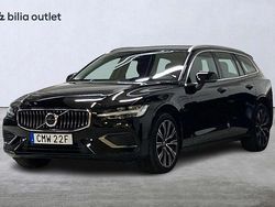 Svart Begagnad 2022 Volvo V60 Core Kombi | 369 900 kr (Marknadspris)
