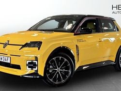 Gul (yellow) Begagnad 2025 Renault R5 Iconic Halvkombi | 384 900 kr (Lite dyr)