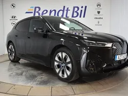 Svart Begagnad 2022 BMW iX Sport Line SUV | 494 500 kr (Marknadspris)