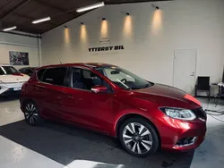 Röd Begagnad 2015 Nissan Pulsar Halvkombi | 84 900 kr (Lite dyr)