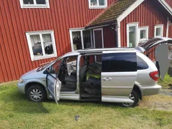 Silver Begagnad 2005 Chrysler Town & Country Minibuss | 25 000 kr