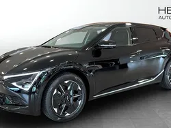 Svart (black) Ny 2025 Kia EV6 3 SUV | 606 900 kr (Bra pris)