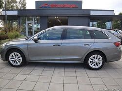 Grå samma som bilen Begagnad 2023 Skoda Octavia Style Kombi | 259 900 kr (Lite dyr)