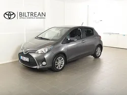 Mörkgrå (grå metallic) Begagnad 2015 Toyota Yaris Edition Halvkombi | 129 900 kr (Lite dyr)